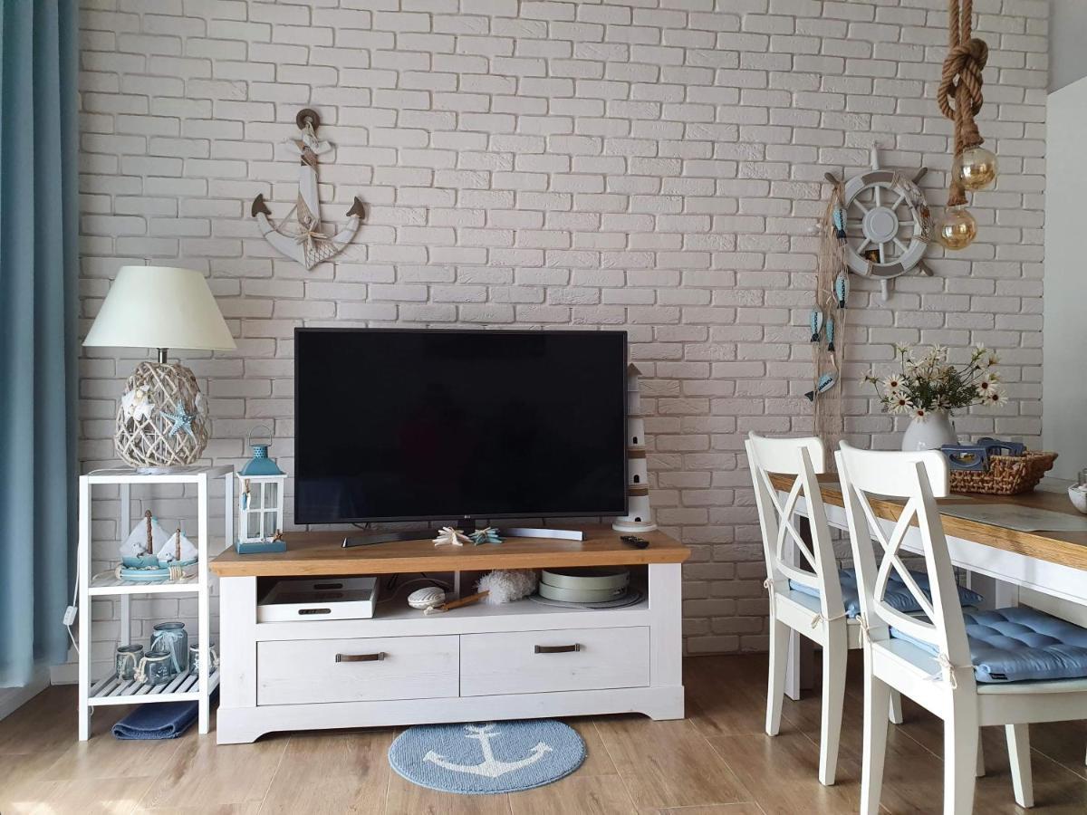 Apartament Bursztyn โปเบียโรโว ภายนอก รูปภาพ
