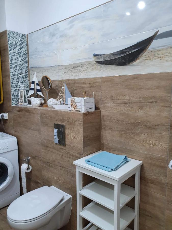 Apartament Bursztyn โปเบียโรโว ภายนอก รูปภาพ