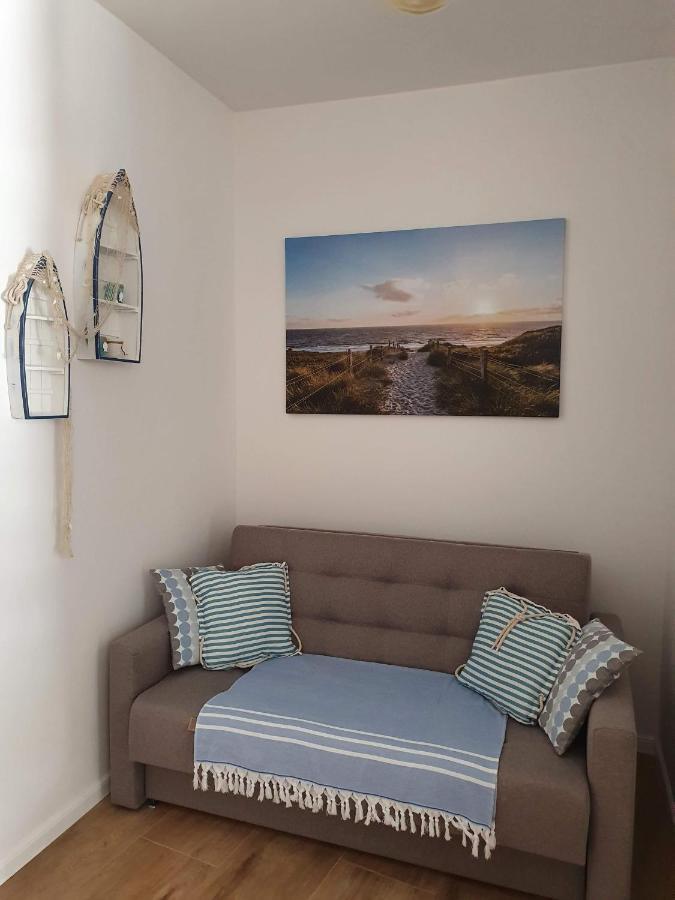 Apartament Bursztyn โปเบียโรโว ภายนอก รูปภาพ