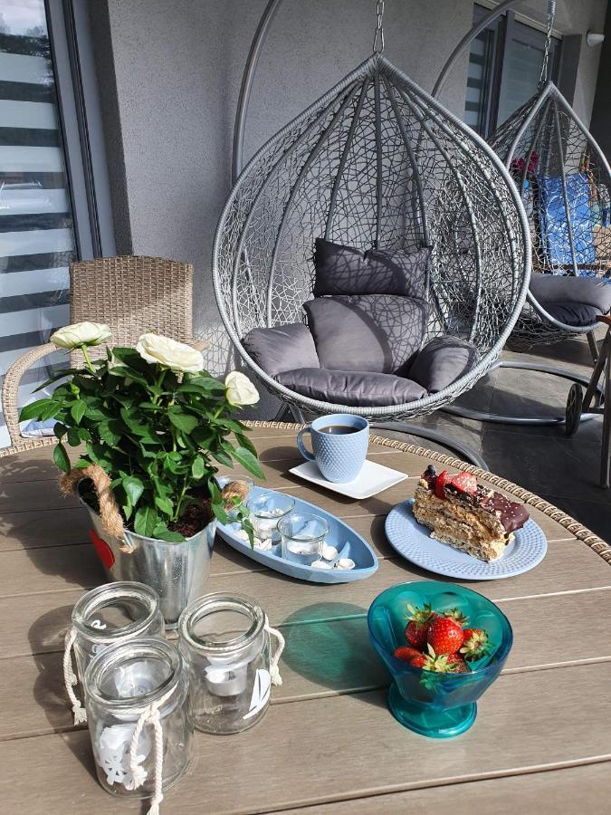 Apartament Bursztyn โปเบียโรโว ภายนอก รูปภาพ