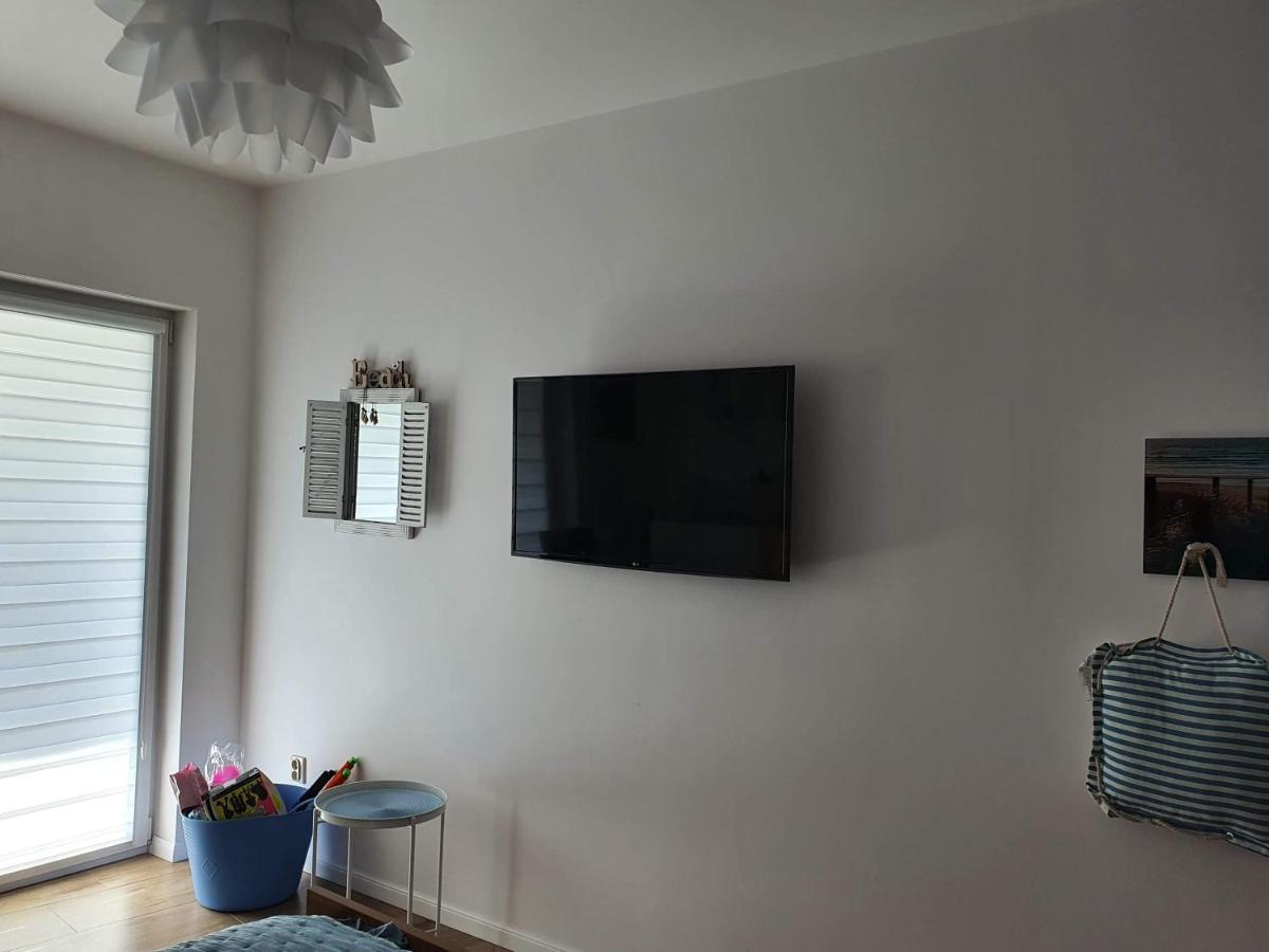 Apartament Bursztyn โปเบียโรโว ภายนอก รูปภาพ
