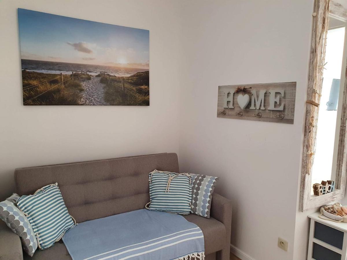 Apartament Bursztyn โปเบียโรโว ภายนอก รูปภาพ