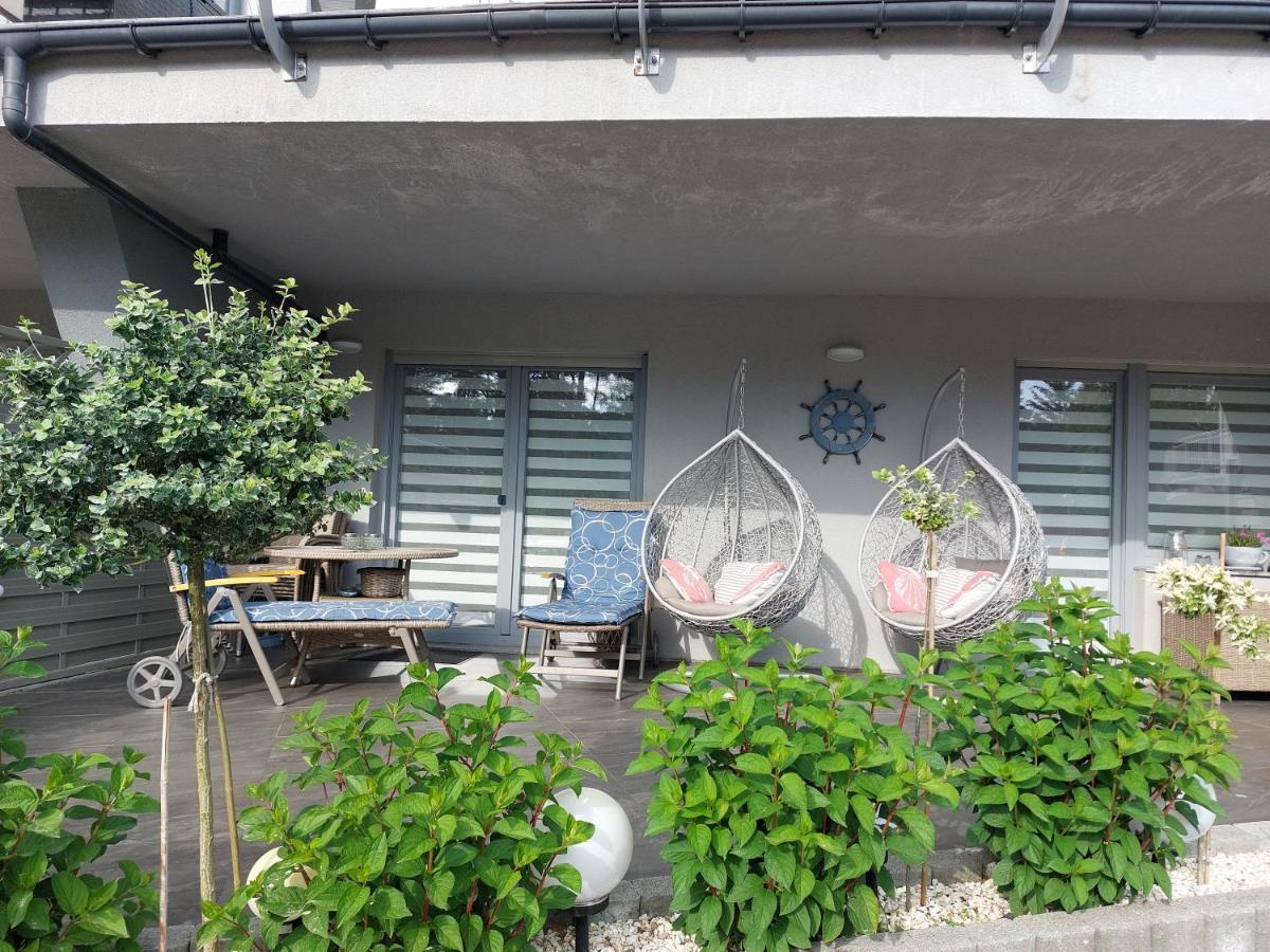 Apartament Bursztyn โปเบียโรโว ภายนอก รูปภาพ